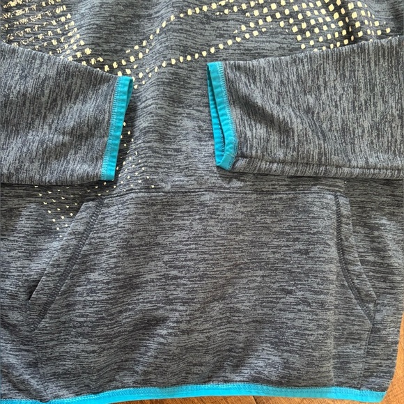 Under Armour unisex boy girl pullover hoodie Sz medium 10/12 - Picture 4 of 5